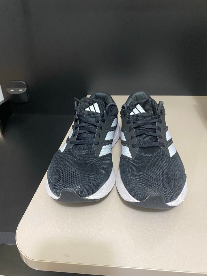 Adidas Siyah-Beyaz Spor Ayakkabı — görsel 6/7
