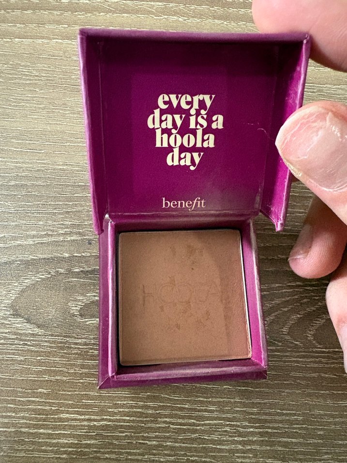 Benefit Hoola Mini Allık 2.5g Bordo - Görsel 2