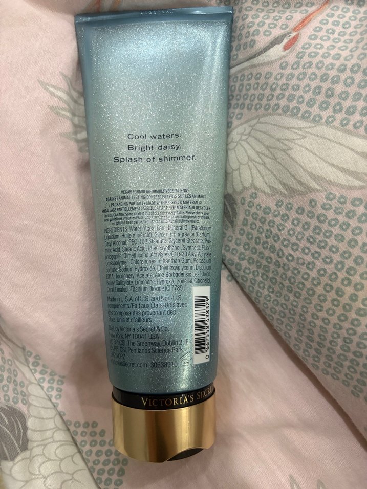 Victoria's Secret Aqua Kiss Shimmer Vücut Losyonu - Görsel 2