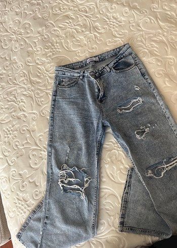 Yırtık pantolon 31 beden - Görsel 3