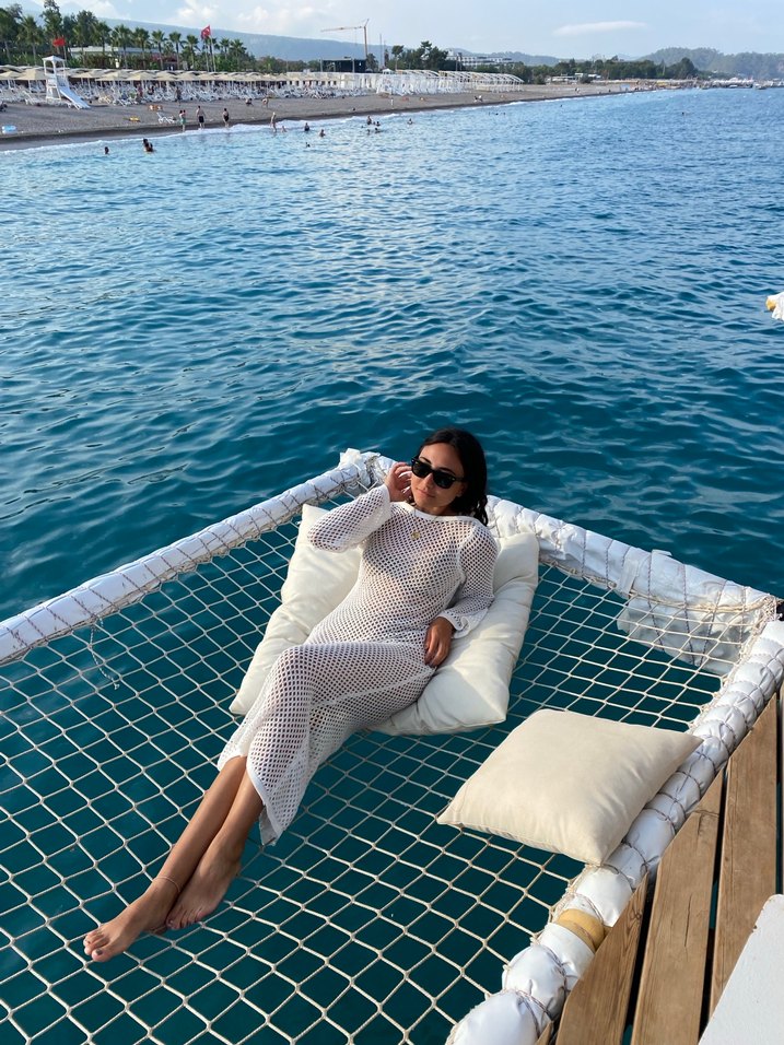 Şeffaf Beyaz Uzun Kollu Uzun Plaj Elbise - Görsel 4