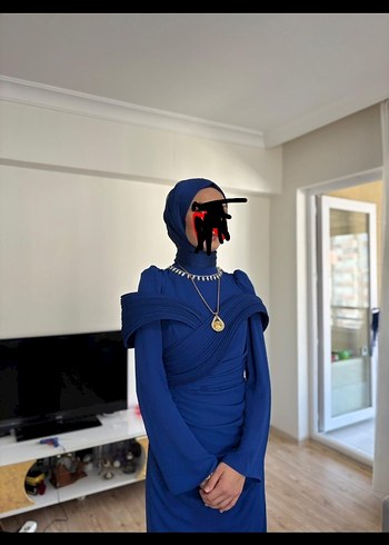 38 Beden Uzun Kollu, Drapeli Mavi Avant-Garde Nişan Elbisesi