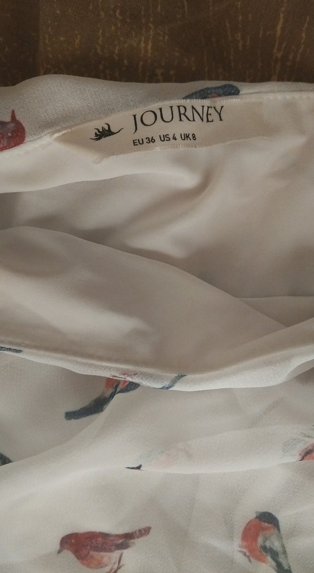 Beyaz Kuş Desenli Kısa Kollu Bluz - Görsel 3