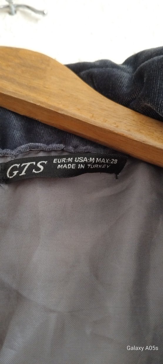 Gri fermuarlı kısa şişme mont - Görsel 4