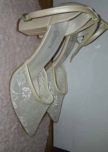 beyaz dantelli gelin ayakkabısı - Görsel 5