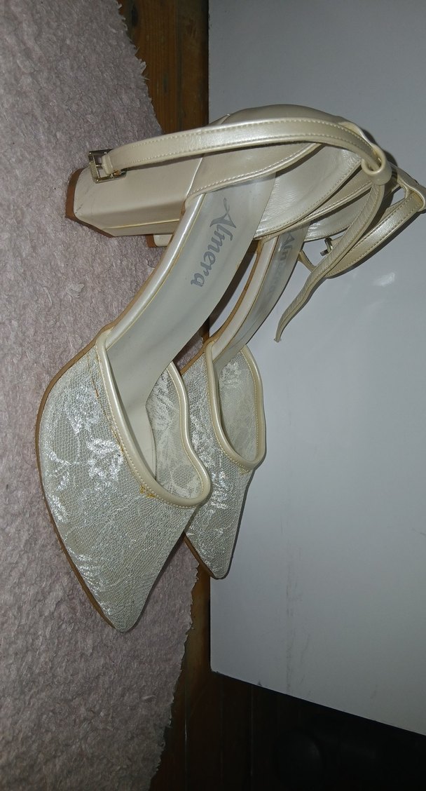 beyaz dantelli gelin ayakkabısı - Görsel 5