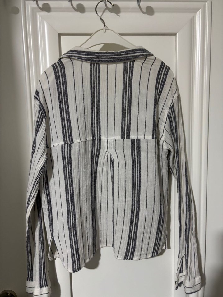 Çizgili Gri-Beyaz Keten Gömlek - Görsel 3