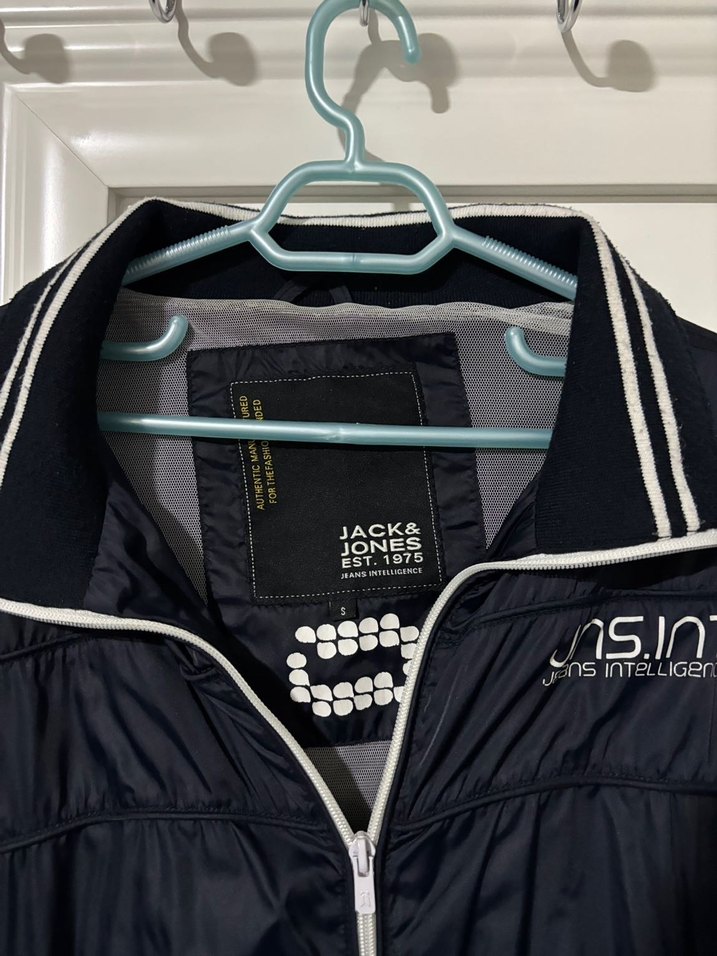 Fermuarlı Siyah Yağmurluk ve Rüzgarlık - Görsel 2