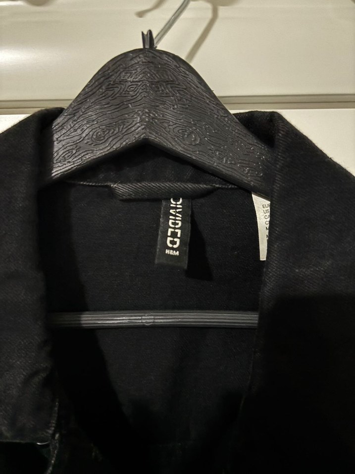 Siyah Nakışlı Kadın Kot Ceket - Görsel 2