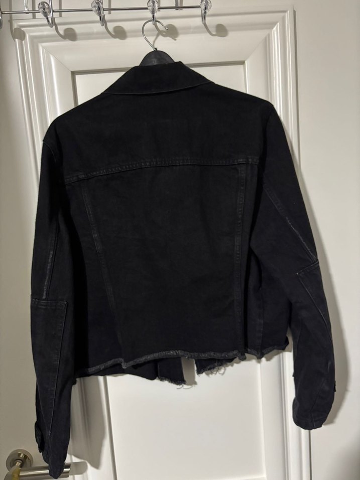 Siyah Nakışlı Kadın Kot Ceket - Görsel 3