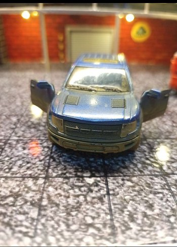 Mavi ve Gri Oyuncak Kamyonet - Görsel 5