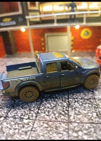 Mavi ve Gri Oyuncak Kamyonet - Görsel 2