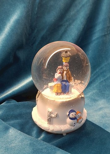 Renkli Kar Temalı Müzikli Kar Küresi Biblosu - Görsel 3