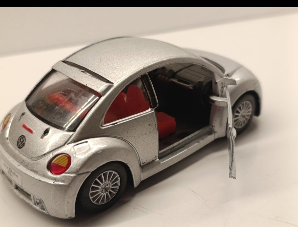 Gri Oyuncak Araba - Volkswagen New Beetle - Görsel 3