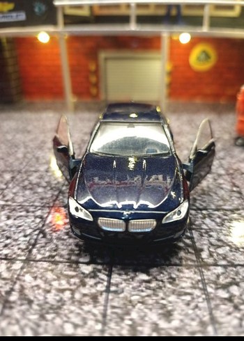 Parlak Mavi bmv Oyuncak Araba - Görsel 2