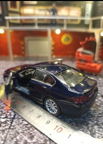 Parlak Mavi bmv Oyuncak Araba - Görsel 3