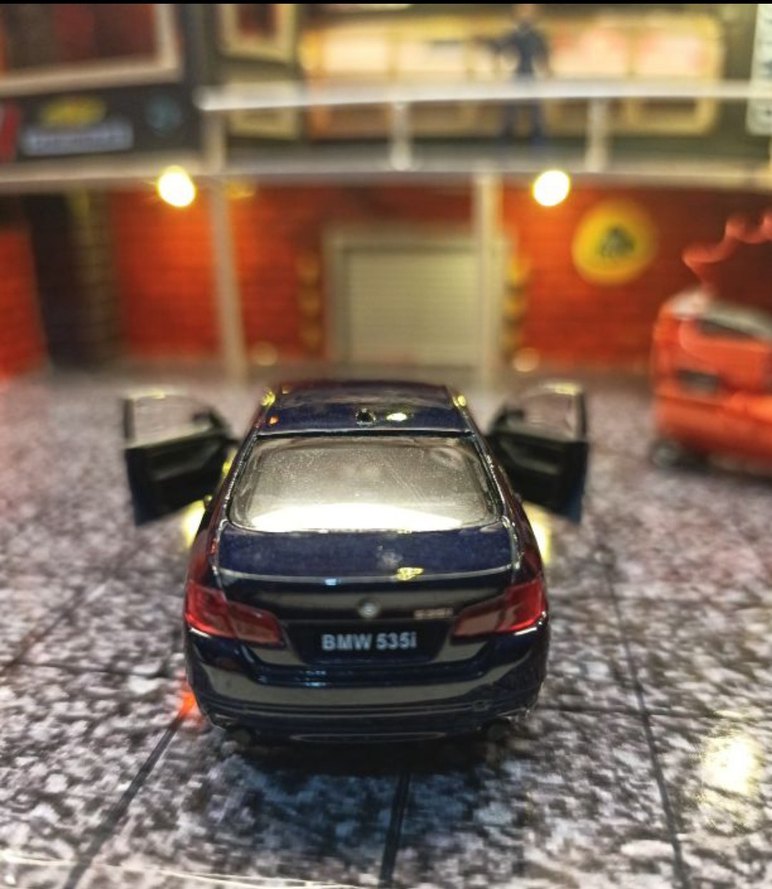 Parlak Mavi bmv Oyuncak Araba - Görsel 4