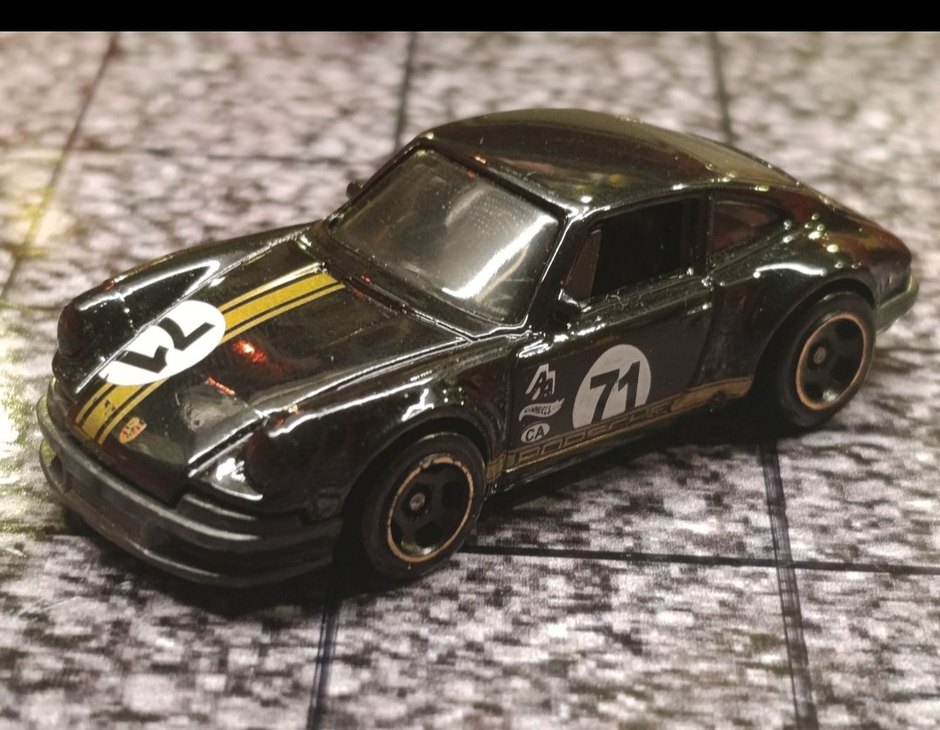 Siyah Minyatür Yarış Arabası 71 Numaralı - Görsel 3