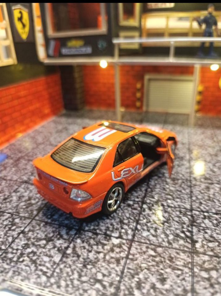 Turuncu Yarış Oyuncak Arabası - Görsel 3