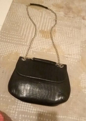 Zincir Detaylı Siyah Yılan Desenli Deri Çanta - Görsel 3