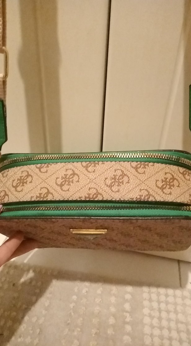 Desenli Guess Kadın cantasi - Görsel 3