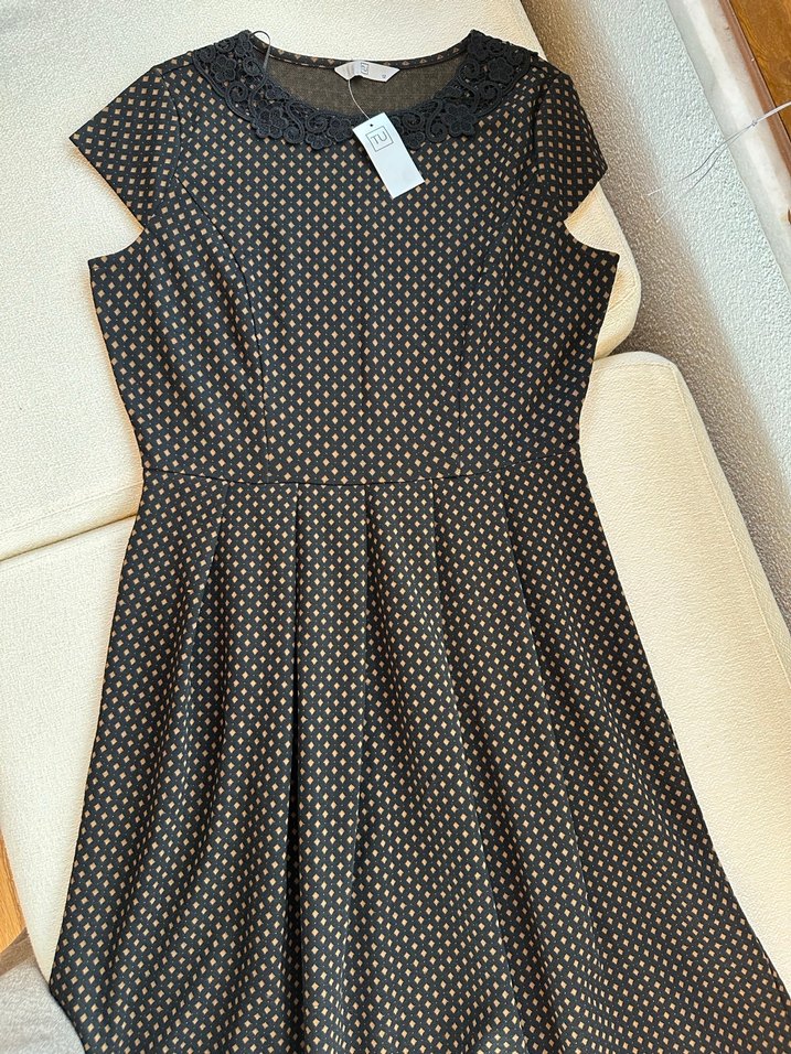 Dantel Yaka Desenli Gri Elbise - Görsel 2