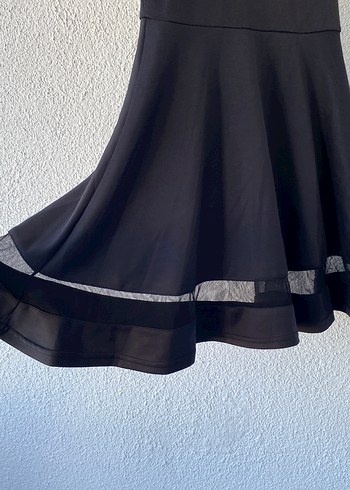 Siyah Fırfırlı Yüksek Yakalı Midi Elbise - Görsel 4