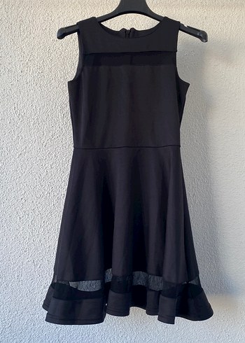 Siyah Fırfırlı Yüksek Yakalı Midi Elbise - Görsel 2