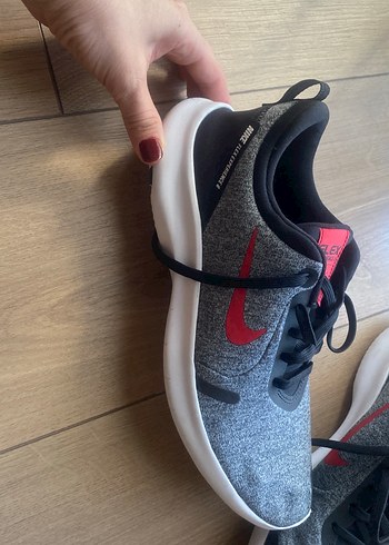 Nike Flex Gri Erkek Spor Ayakkabı Bağcıkları - Görsel 2