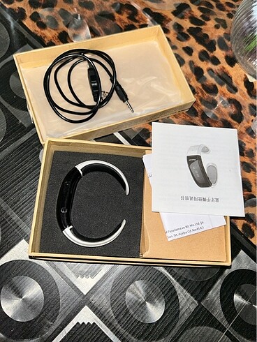 Beden BLUETOOTH BRACELET (. Bileklik saat)