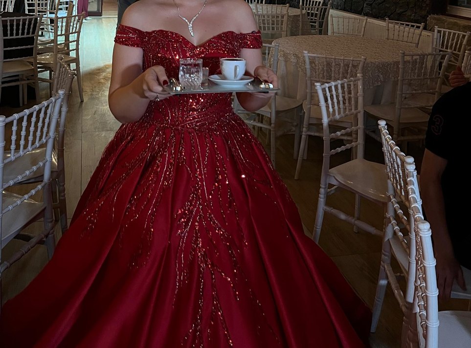 Kırmızı İşlemeli Uzun Kınalık Nişanlık Abiye Elbise - Görsel 4