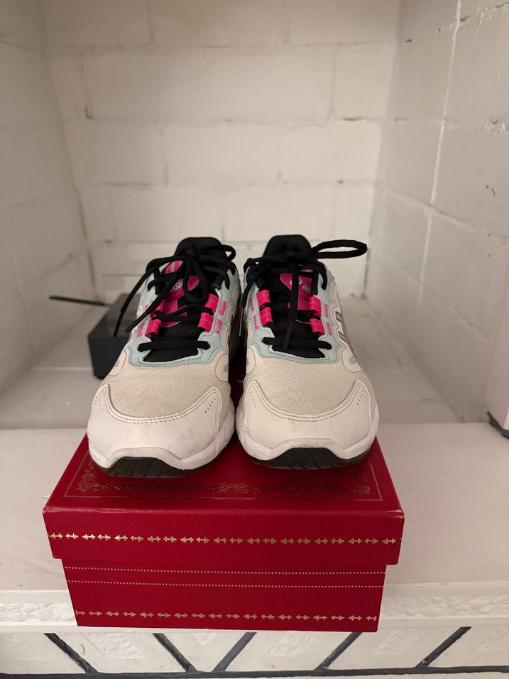 Beyaz Pembe Bağcıklı Yüksek Topuklu Spor Ayakkabı - Görsel 2