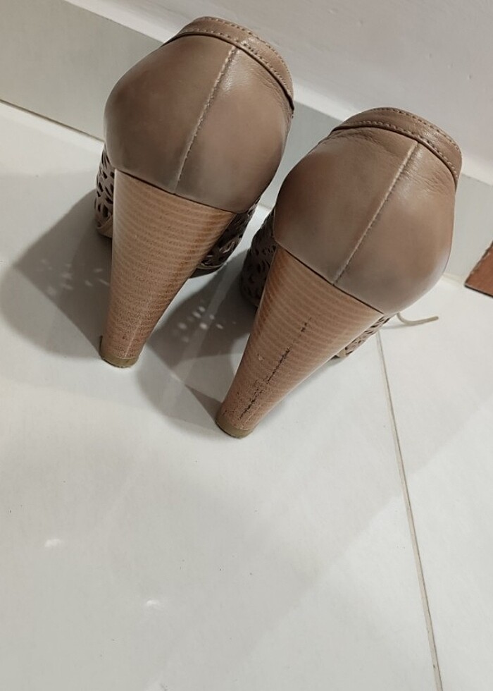 Deri topuklu ayakkabı  - Görsel 5