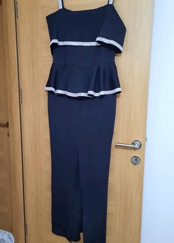 Siyah kayık yaka yırtmaç detaylı abiye - Görsel 3