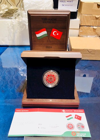 Türk-Macar Kültür Yılı Darphane Kutulu Sertifikalı - Görsel 2
