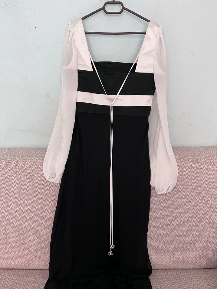 Uzun Siyah-Beyaz Kadın Elbise - Görsel 4