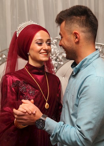 Bordo Parlak Drape Detaylı Tesettür Abiye - Görsel 2