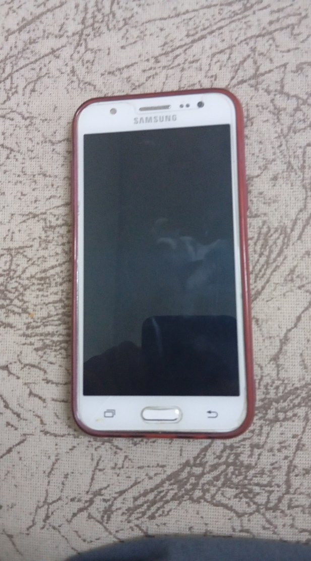 Beyaz Samsung Android Telefon bütçe dostu telefon - Görsel 4