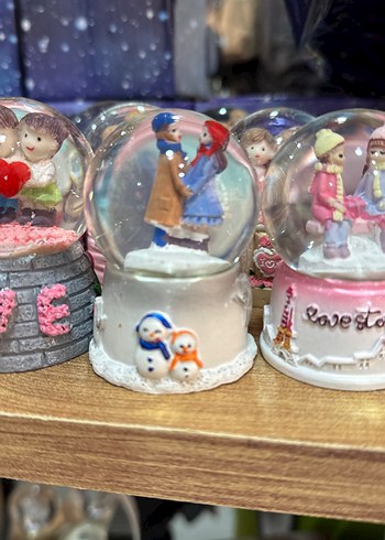 Renkli Aşk Temalı Kar Küresi Biblosu - Görsel 2