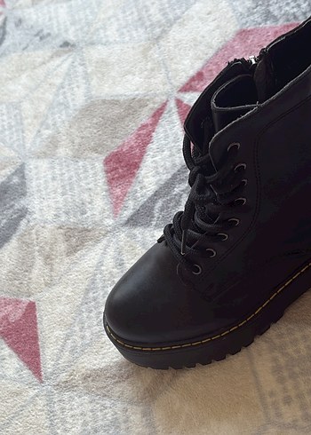 Siyah Deri Gotik Platform Topuklu Botlar - Görsel 2