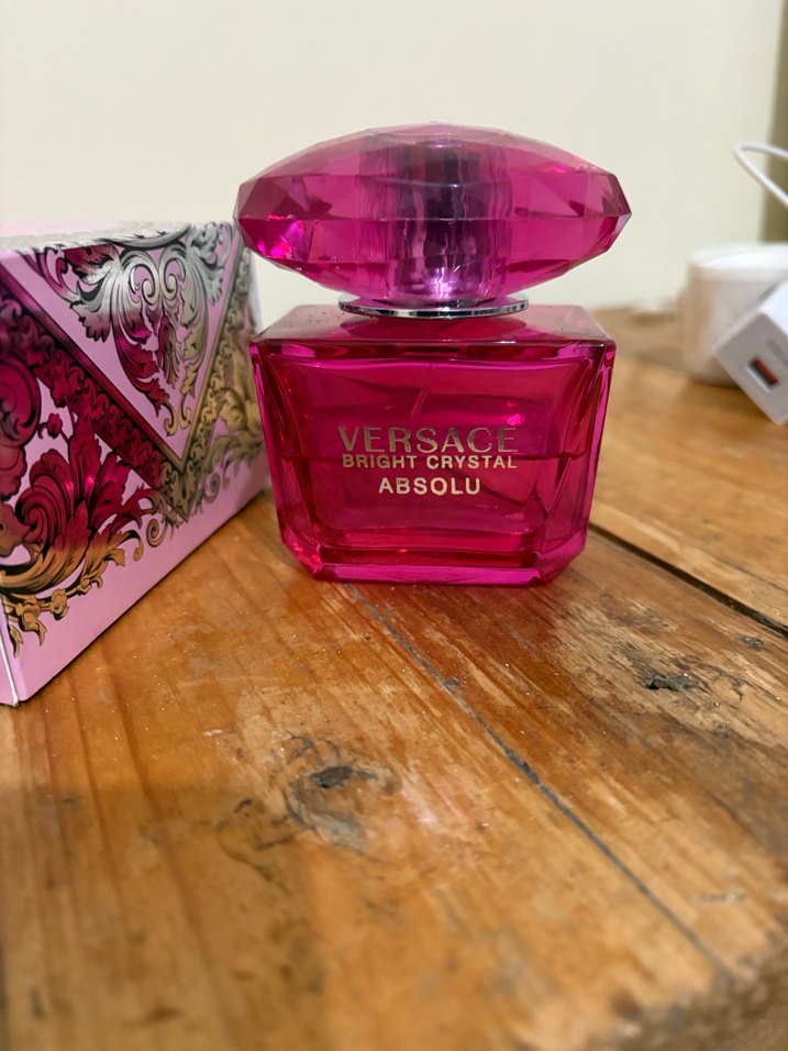 Versace Bright Crystal Absolu Kadın Parfümü - Görsel 2