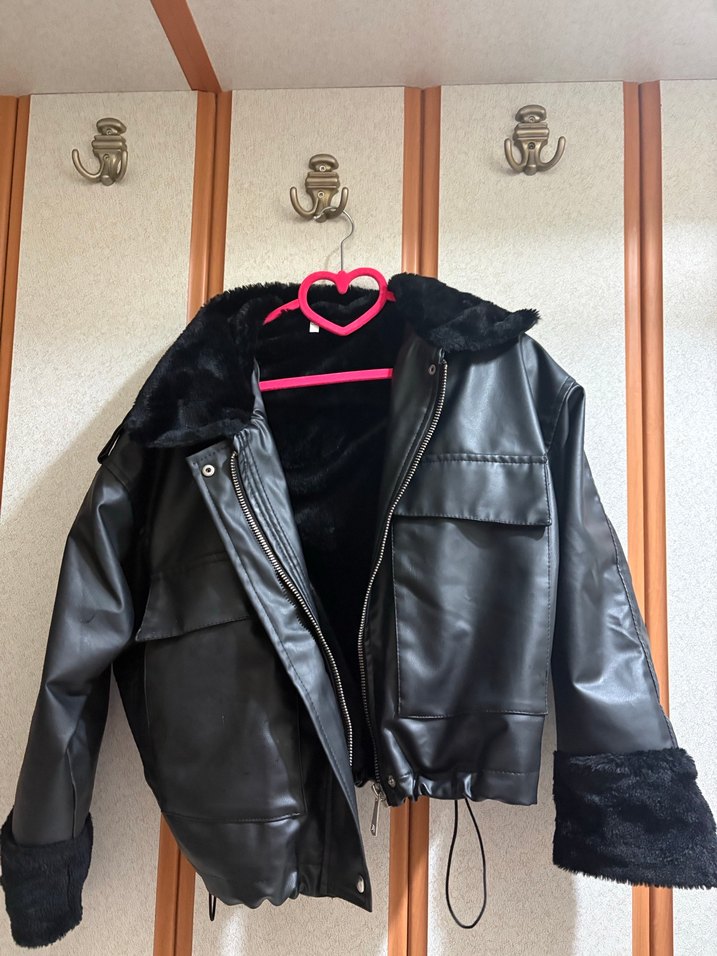Siyah Mini Kürklü Deri Kadın Ceket - Görsel 2