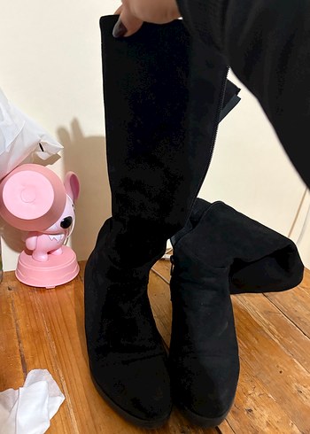 Siyah Süet Tokalı Dizüstü İnce Topuklu Çizme - Görsel 2