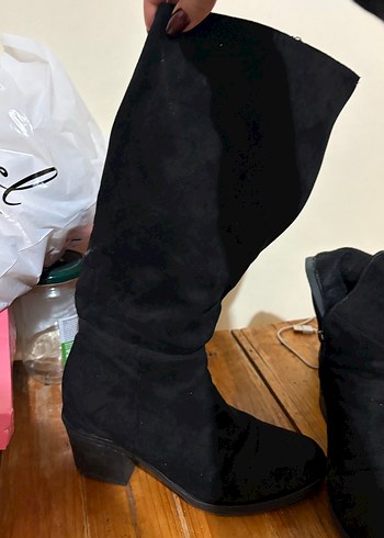 Siyah Süet Tokalı Dizüstü İnce Topuklu Çizme - Görsel 4