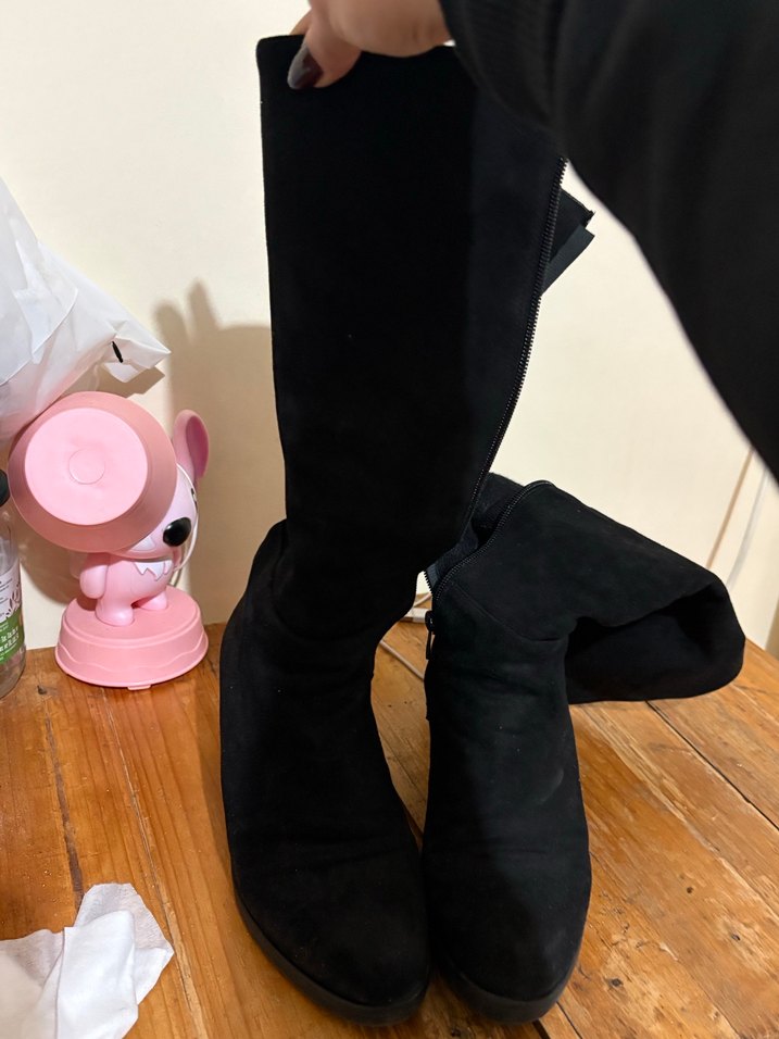 Siyah Süet Tokalı Dizüstü İnce Topuklu Çizme - Görsel 2