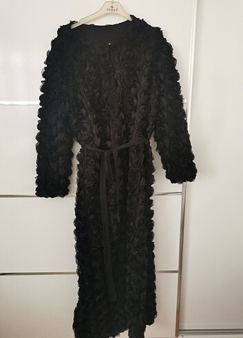 40 Beden siyah Renk Güllü Abaya