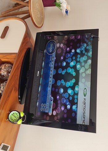 Siyah eski televizyon kumandali verilir internet gogle yoktur - Görsel 5