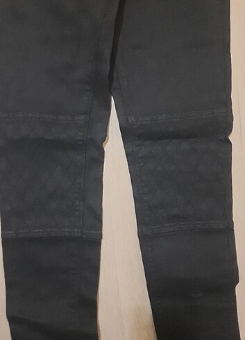27 Beden siyah Renk Siyah pantolon