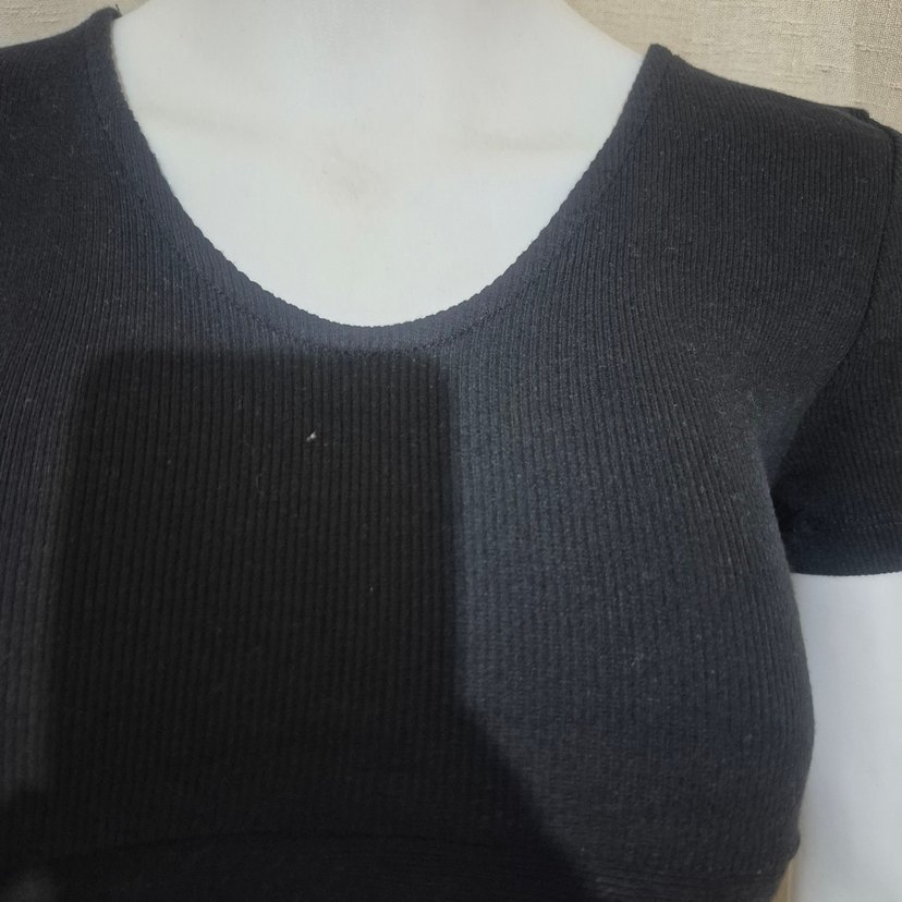 Siyah Kısa Kollu Crop Top - Görsel 2