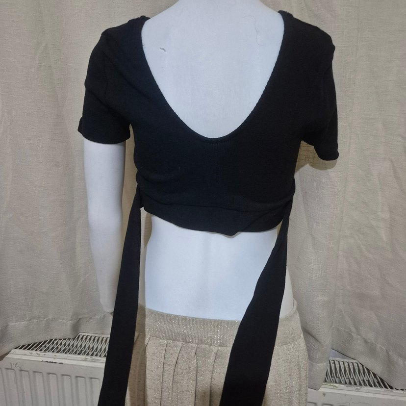 Siyah Kısa Kollu Crop Top - Görsel 4